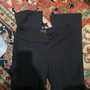 Women’s size XXL, black flare leggings with a slit STYLUS brand new